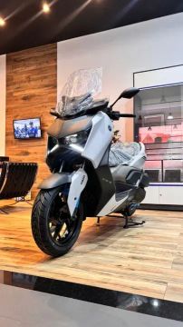 xmax 250 //luisa