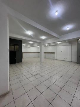 ALUGA-SE SALA COMERCIAL/145 m2/ São João Del Rei/ imóvel direto com proprietário