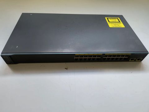 Switch Cisco Catalyst WS C2960 24LT