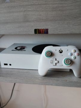 Xbox Series S + Controle Gamesir G7