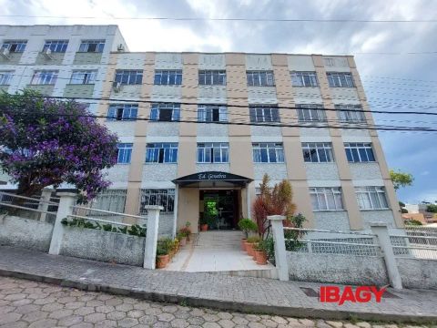 Excelente Apartamento 3 dormitório(s) em Trindade - Florianópolis