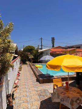 Casa c/ piscina na beira da praia MARICÁ 