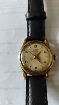 Relógio Tissot automático masculino e feminino 