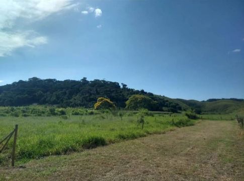 Terreno no Tinguá  em vassouras. 