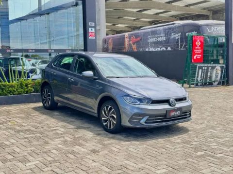 Polo Highline 1.0 - 2023 com 40.000 km!