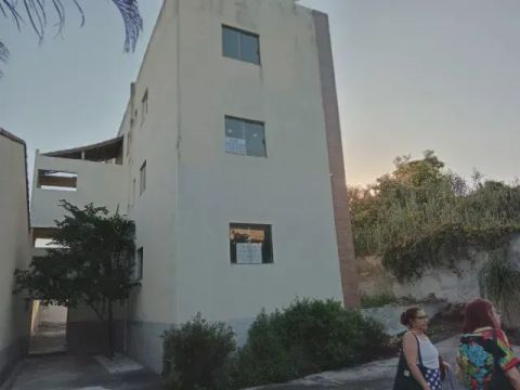 Prédio NOVO com 5 apartamentos em Maria Paula, SG
