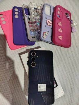 Vendo celular Samsung  A35 5G com todos acessórios e nota fiscal 