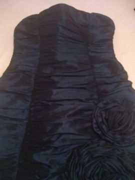 Vestido - Festa - Detalhe em Rosa