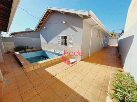Casa à Venda ou Locação com 04 Quartos no Bairro Jardim Irajá em Ribeirão Preto com Edícul