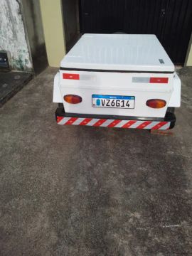 Reboque fechado de fibra ano 2014