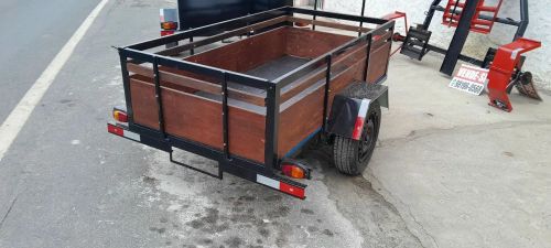 Carreta de reboque para carga leve - madeira e metal