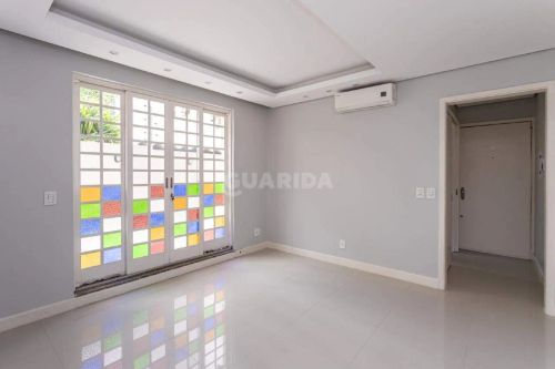 Amplo apartamento com 1 dormitório no bairro Higienópolis