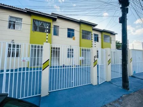 Casa na Parangaba - Próxima ao Shopping, Metrô e Terminal