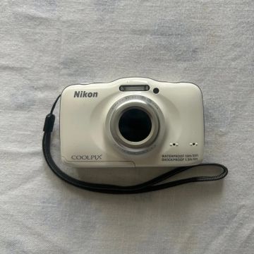 Nikon coolpix W100 a prova d?água