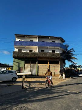 Prédio comercial - 07 apartamentos e 02 lojas