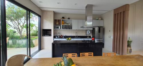 Condomínio Varanda Sul - Casa de 200m² com SPA á venda.