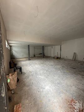 SALA AMPLA PARA LOCAÇÃO 