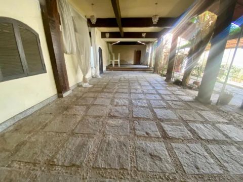 IMÓVEL COMERCIAL - DOIS ANDARES + TERRAÇO, na Várzea 150m²
