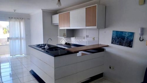 Apartamento mobiliado de 2 dormitórios, sendo 1 suite, nos Ingleses.