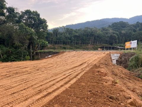 Terreno 21.000m2  Frente BR470 