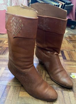 Bota de couro feminina 