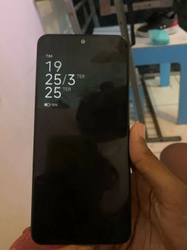 celular com um mês de comprado 
