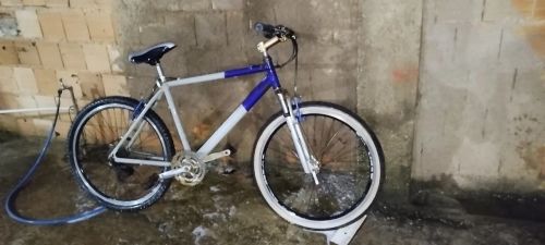 Bicicleta Mountain Bike