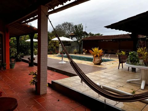 Sitio em Carapebus com 4 Alqureires e casa sede com 5 suites e piscina
