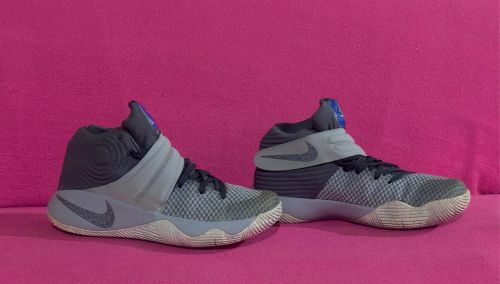 Tênis Nike Kyrie Irving Wolf Grey 42,5 BR