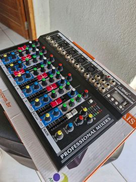 CAIXA ATIVA MLS 15 E MESA DE SOM 7 CANAIS