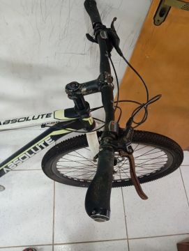 Vendo essa bike semi nova 