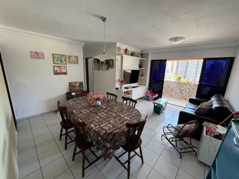 Apartamento com 3 quartos no Miramar