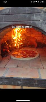 Buffet de pizzas                                