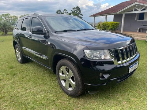 Gran cherokee Laredo 2011, em excelente estado de conservação!!!