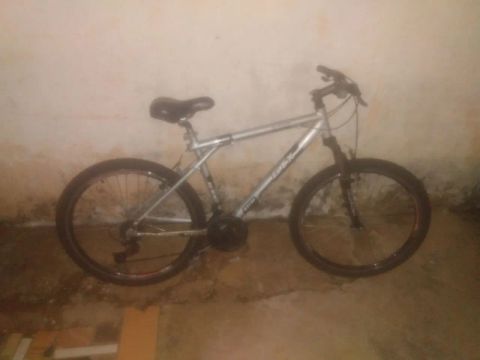 Vendo bicicleta GTX M9 aro 26