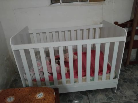 Berço americano 3x1 super novo com colchão 