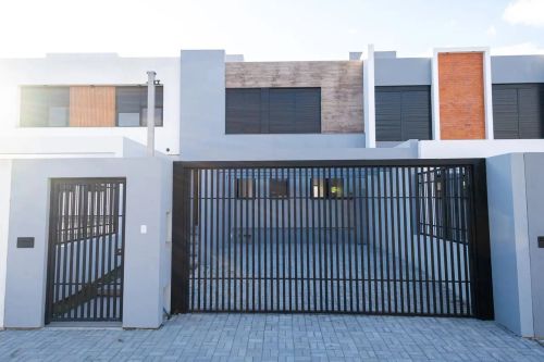 Casa alto padrão no Imigrantes, 172m², 3 dorms (1 suíte), lareira, churrasqueira, gourmet 