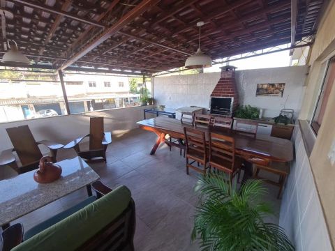 Casa para Venda em Belford Roxo, Santa Maria, 4 dormitórios, 2 suítes, 3 banheiros, 2 vaga