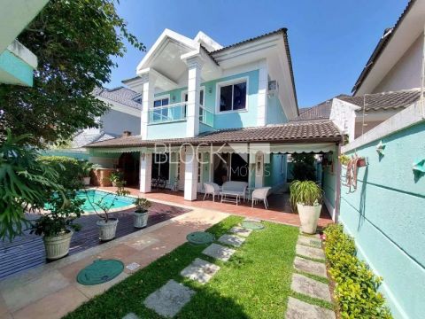 Recreio dos Bandeirantes | Casa de Condomínio 4 quartos, sendo 4 suites