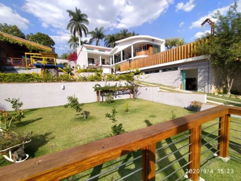 Rarus Flats - Excelente sobrado para venda em Atibaia