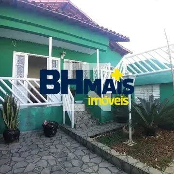 Excelente CASA 3 quartos, uma vaga, duas kitnets.