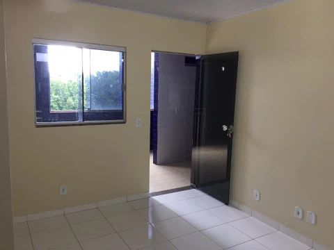ALUGA SE APARTAMENTO COM GARAGEM EM FRETE BR020  NOVA COLINA PERTO DA LOTÉRICA.