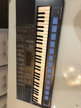 Teclado Yamaha PSS-680