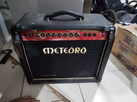 Amplificador Meteoro Demolidor 50W