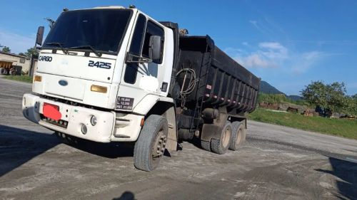 Caminhão Ford Cargo Caçamba 2425 traçado 98