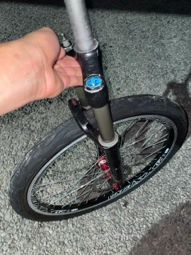 vendo suspensão rock shox