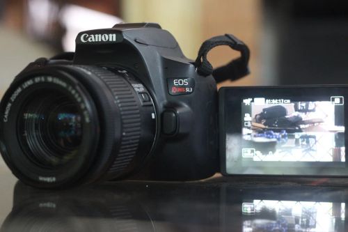 Câmera Canon REBEL SL3 - SEMINOVA - pouquíssimo uso