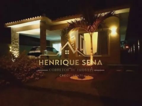 Casa à Venda no Condomínio Blue Garden, São Pedro da Aldeia com Área Gourmet e Piscina