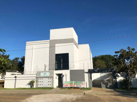 Vende-se e financia Apartamentos de 1 e 2 dormitório .