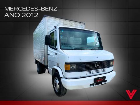 Caminhão Baú Mercedes-Benz 710  Ano 2012